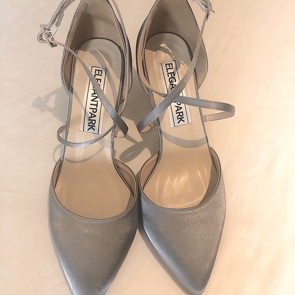 Beautiful silver/gray heels - Picture 2 of 3